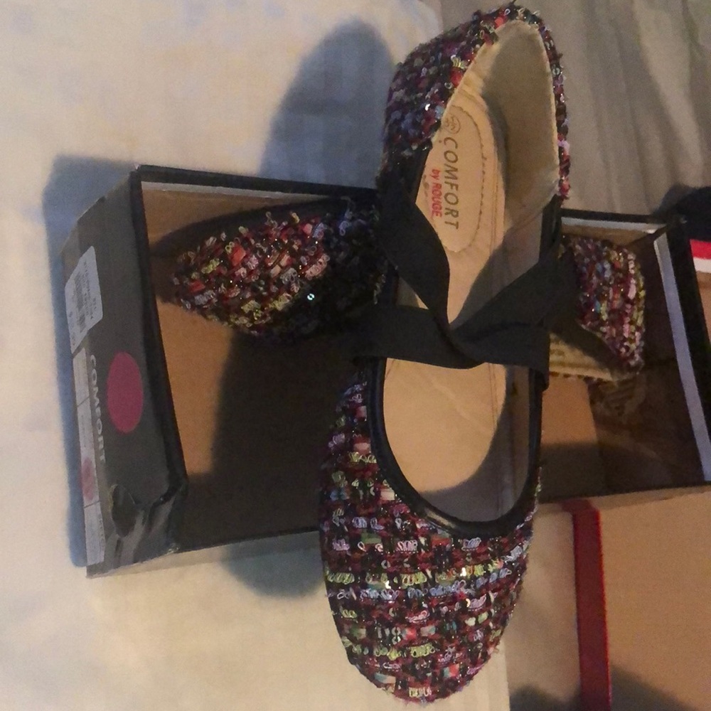 Multi color flat